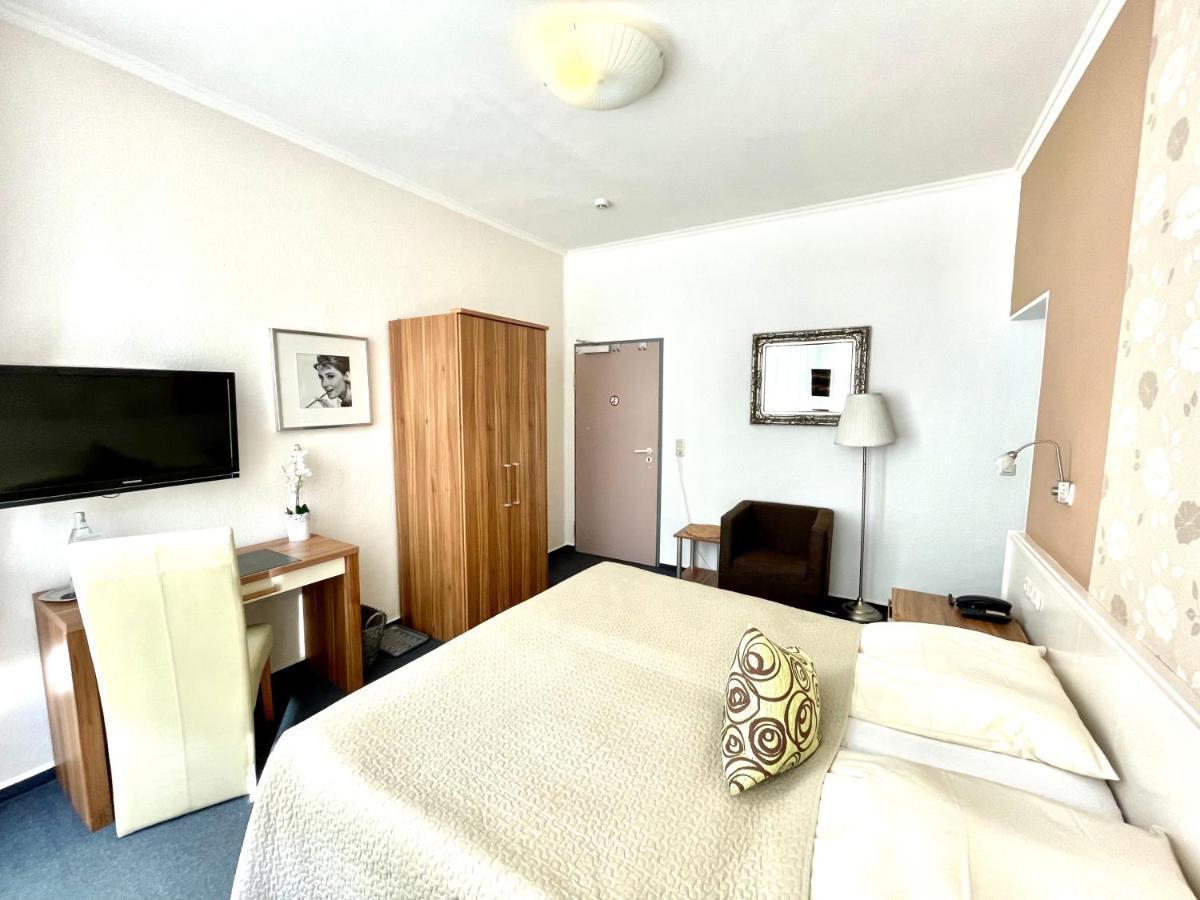 Hotel Saarburger Hof מראה חיצוני תמונה